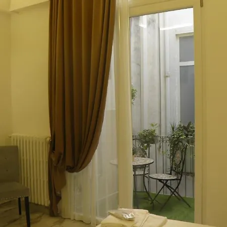 La Dimora Di Re Idomeneo Couette-café 4*