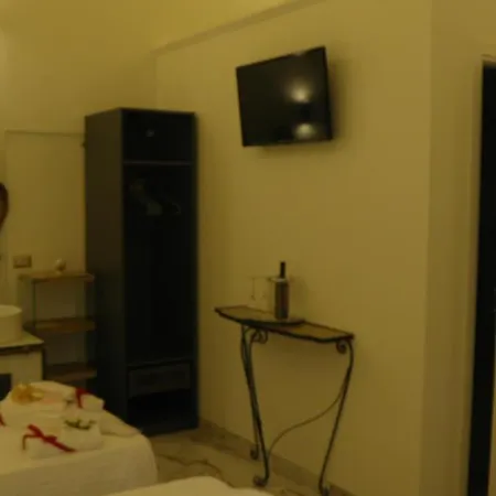 La Dimora Di Re Idomeneo Bed & Breakfast *